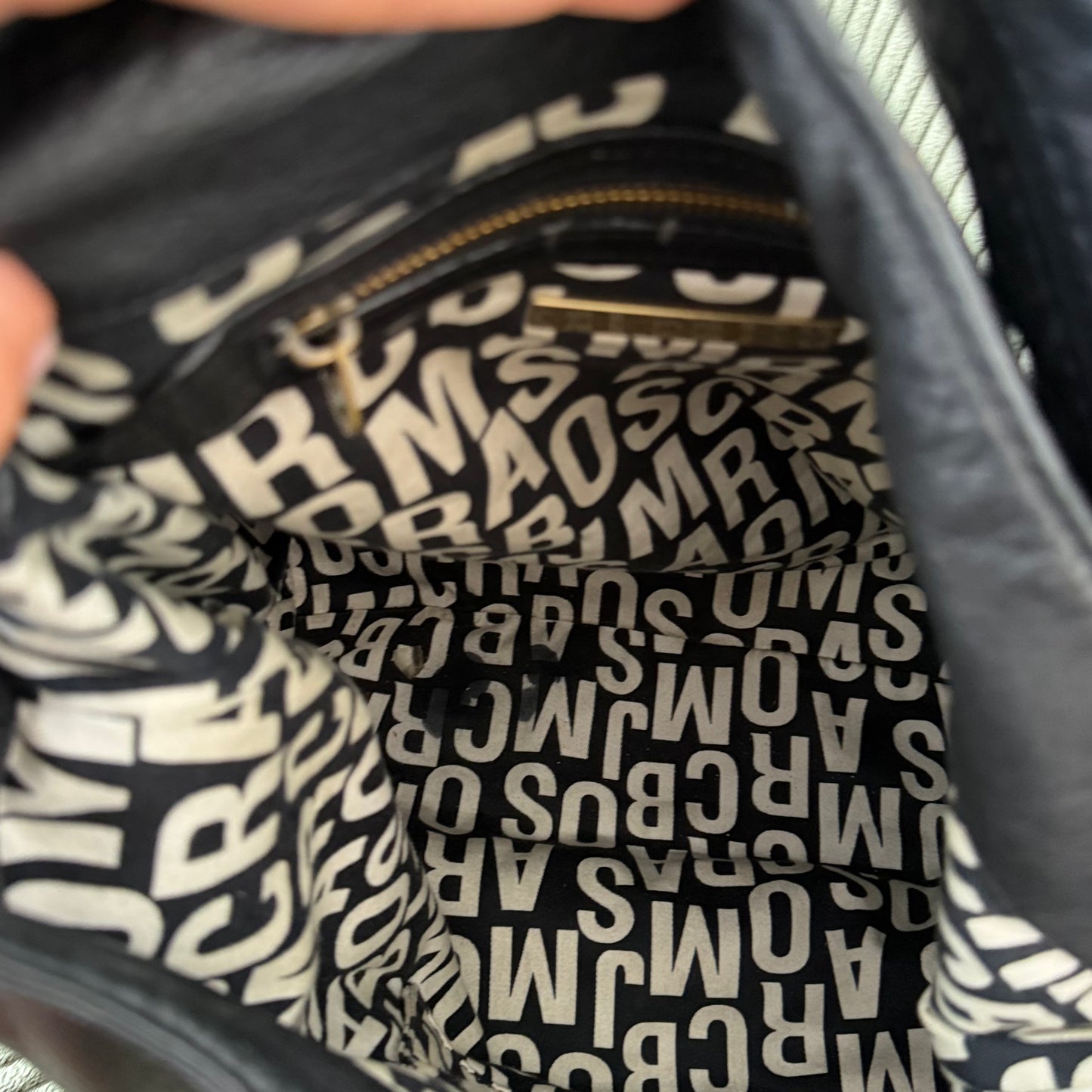 Marc Jacobs Turnlock Faridah Hobo
