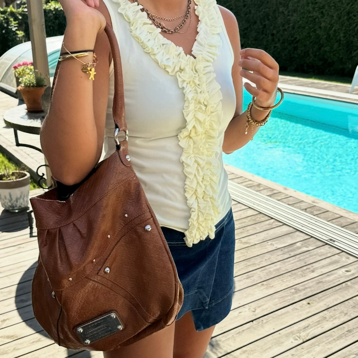 Guess Hobo Bag – Pick Me